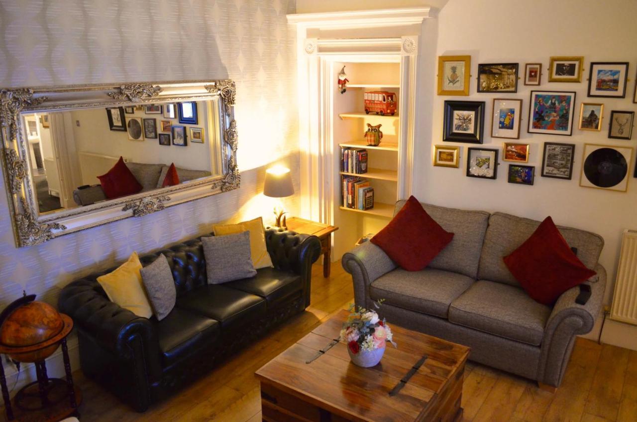 Heart Of Ayr: Elegant Townhouse In Central แอร์ ภายนอก รูปภาพ