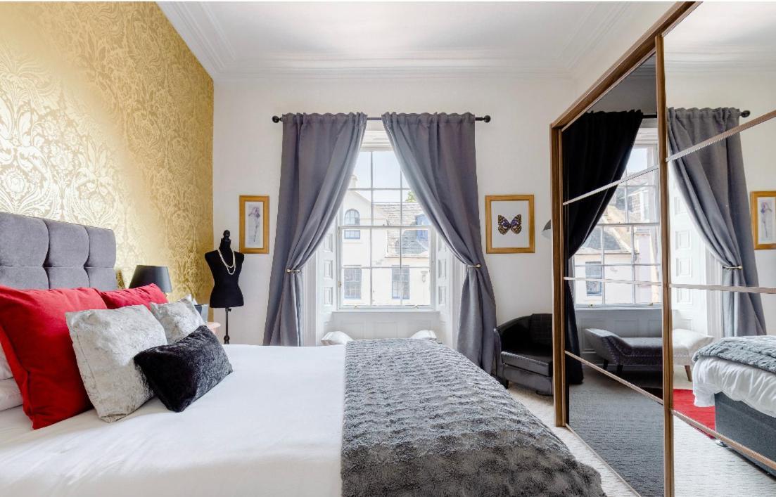 Heart Of Ayr: Elegant Townhouse In Central แอร์ ภายนอก รูปภาพ